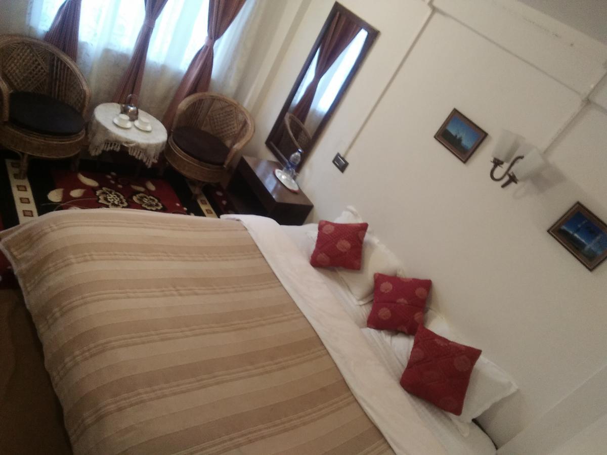 Himalayan Inn Homestay Дарджилинг Екстериор снимка
